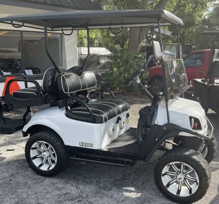2016 EZ GO TXT Gas Lifted Stereo
